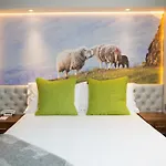 Hotel On The Square 4*