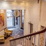 On The Square Hotel 4*