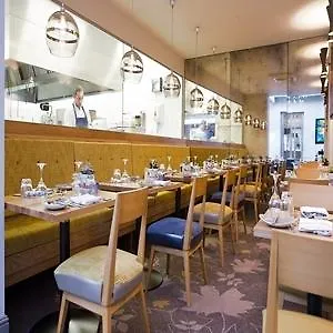 广场酒店 酒店 4*