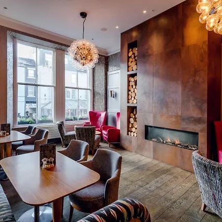 On The Square Hotel 4*