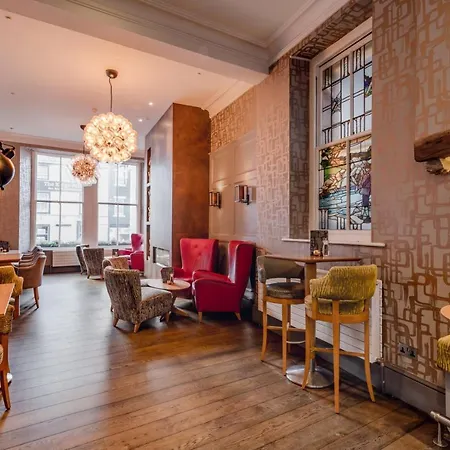 Hotel On The Square 4*