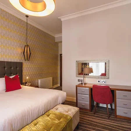 Hotel On The Square 4*