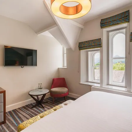 On The Square Hotel