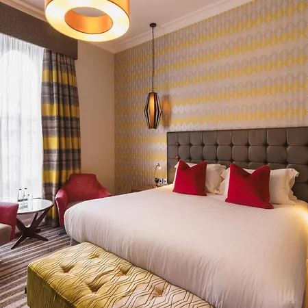 On The Square Hotel