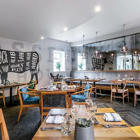 Ξενοδοχείο On The Square 4*