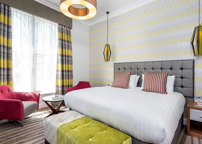 Hotel On The Square 4*