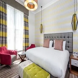 Hotel On The Square 4*