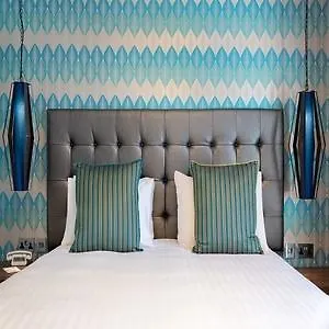 On The Square Hotel 4*