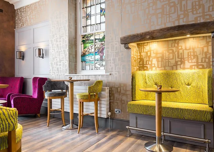 Hotel On The Square 4*