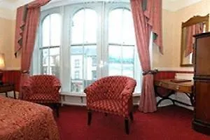 Отель On The Square