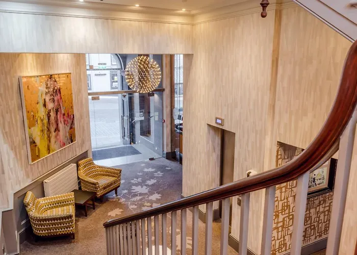 On The Square Hotel 4*