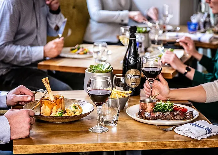 On The Square Hotel 4*